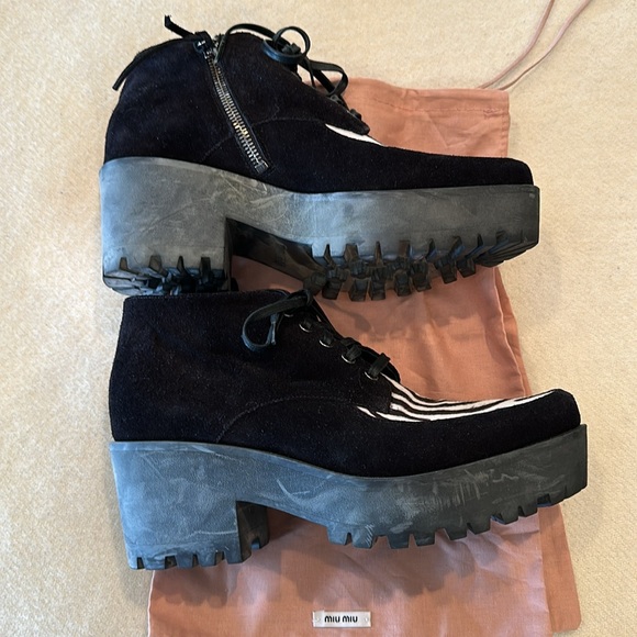 Miu Miu black and cream suede and pony hair lace up ankle boots size 36 - Picture 6 of 7